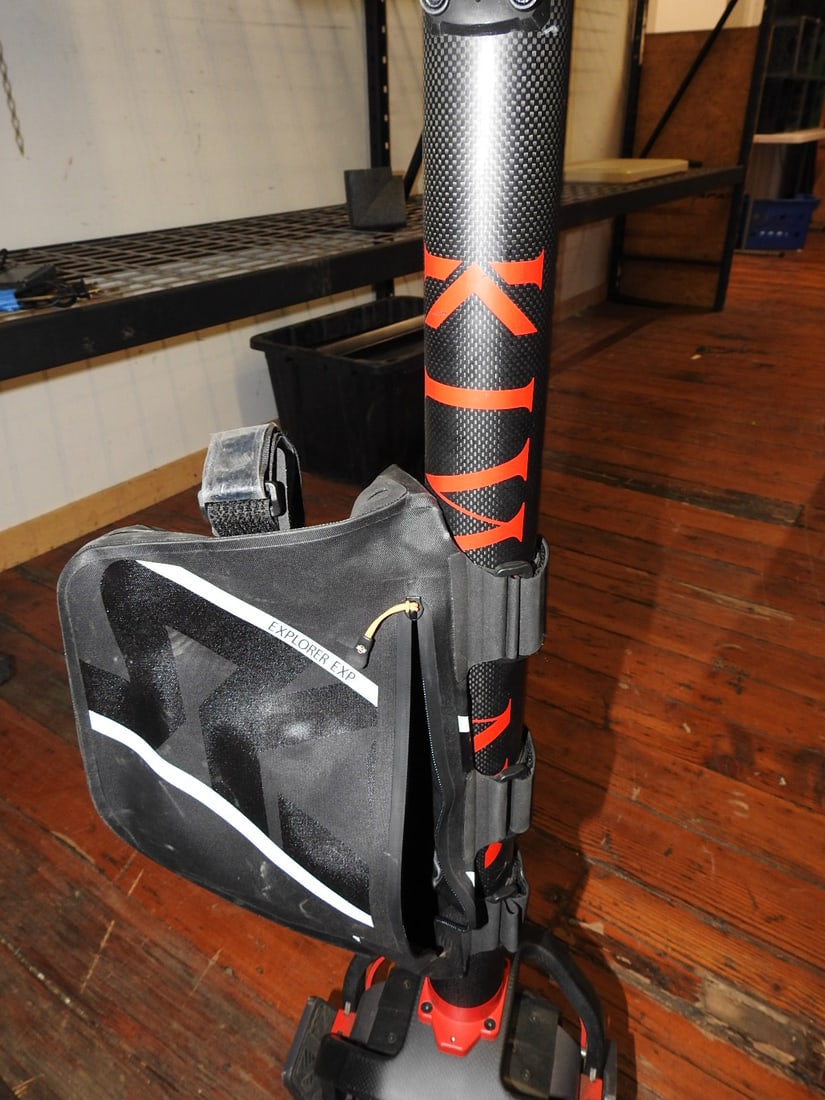 Kiwano KO1+ Carbon Fiber One-Wheel Electric Scooter - 2