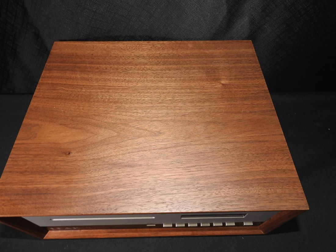 Leak CDT CD Transport in Walnut Finish - 2