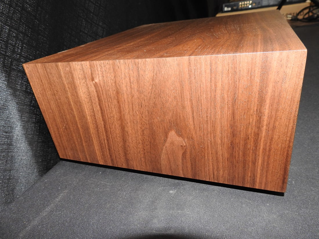 Leak CDT CD Transport in Walnut Finish - 5