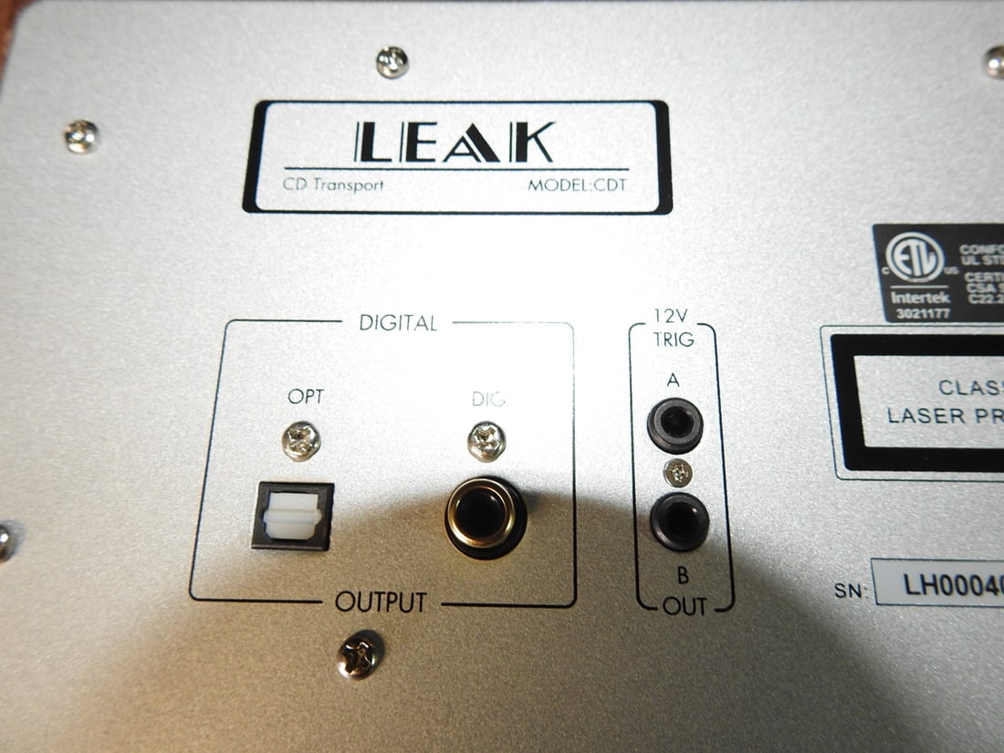 Leak CDT CD Transport in Walnut Finish - 7
