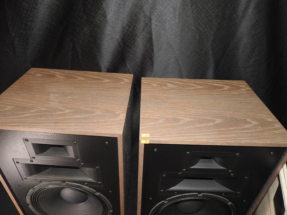 Klipsch Heresy IV Speakers Pair in Distressed Oak - 7