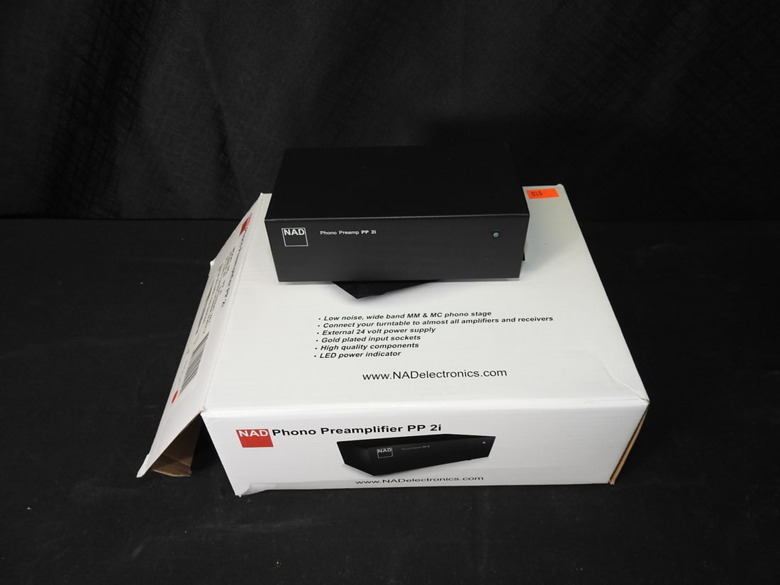 NAD PP 2i Phono Preamplifier - 2