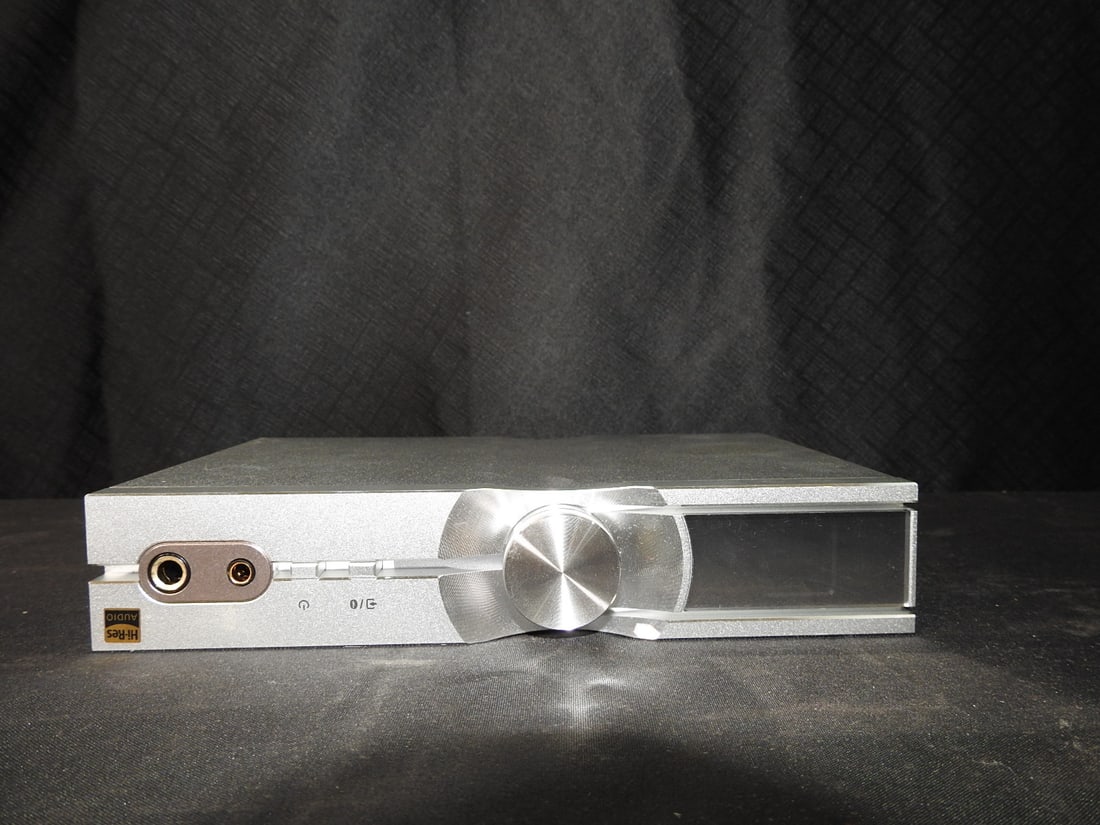 iFi Audio NEO iDSD DAC/Headphone Amp: iFi Audio NEO iDSD DAC/headphone amplifier. Used, untested, with no cords or manuals included. Approx. 1.5 H x 8.5 W x 5.5 D in.