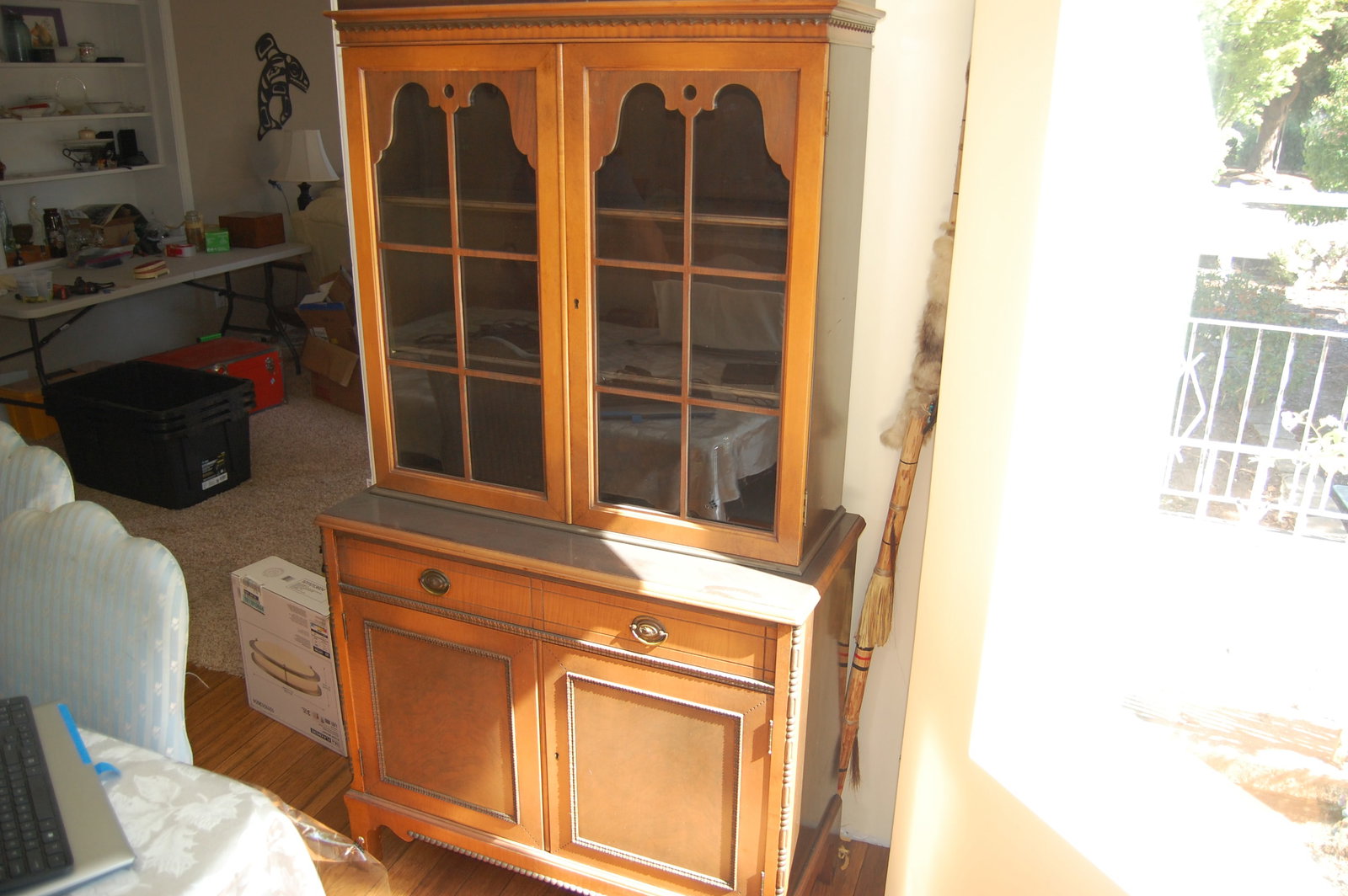 Vintage China Hutch / Display Cabinet - 2