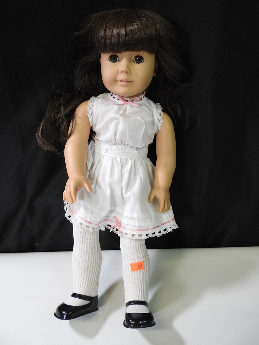 18 in. American Girl Brunette Doll (1 of 6)