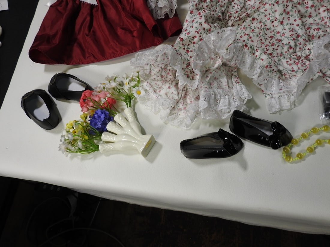 Lot of Doll Clothing and Accessories, 15 Pieces - 5