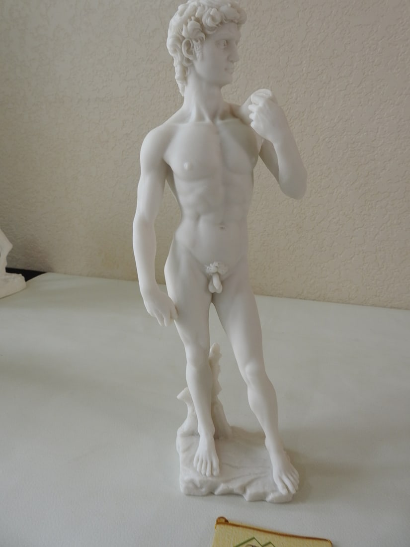 Classical King David Statue: Top Land Trading Myths and Legends line classical statue depicting King David. Approx. 12.5 x 4 x 4 in.