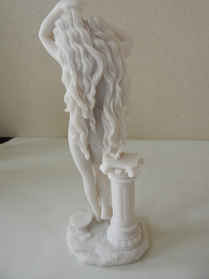 Design Toscano Aphrodite Greek Goddess Statue - 4