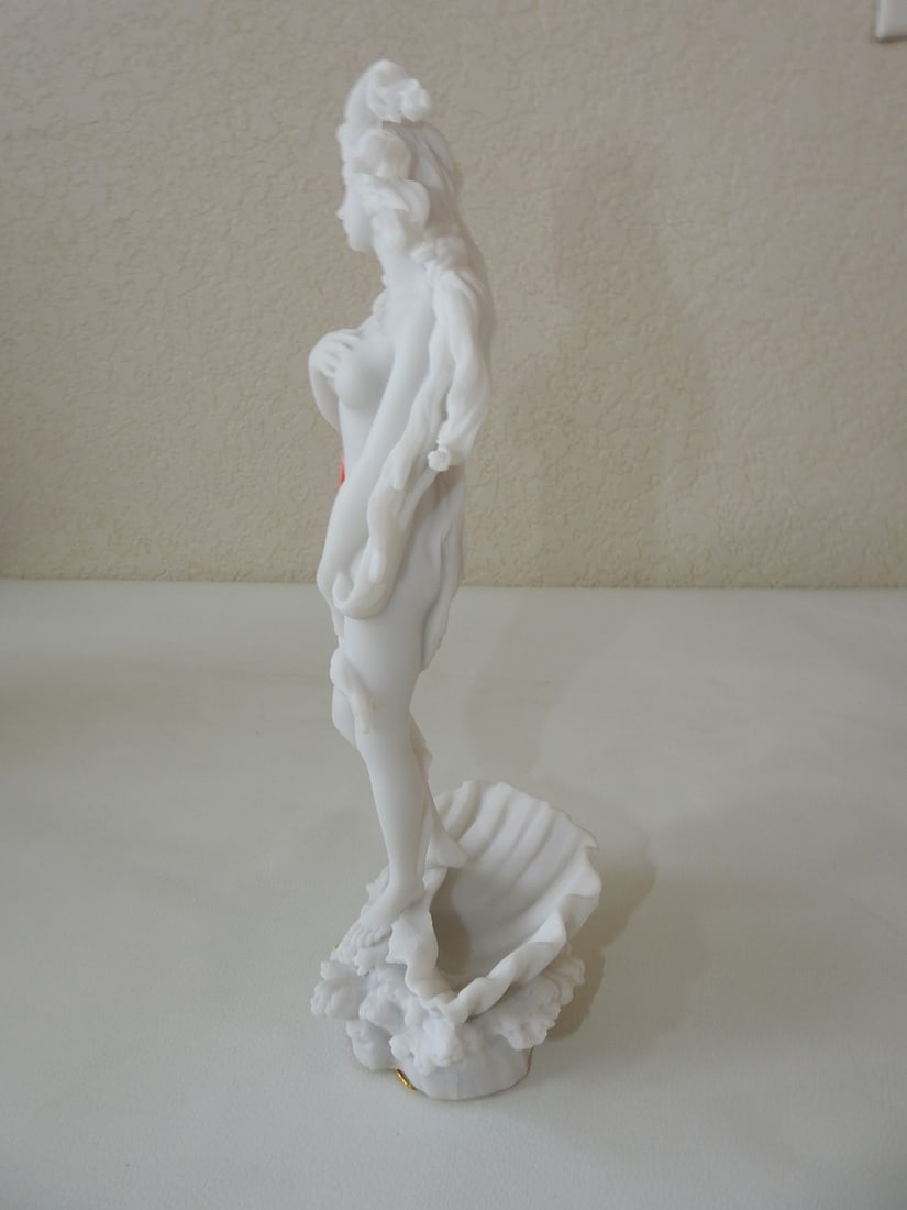 Classical Birth of Venus / Venus de Milo Statue - 3