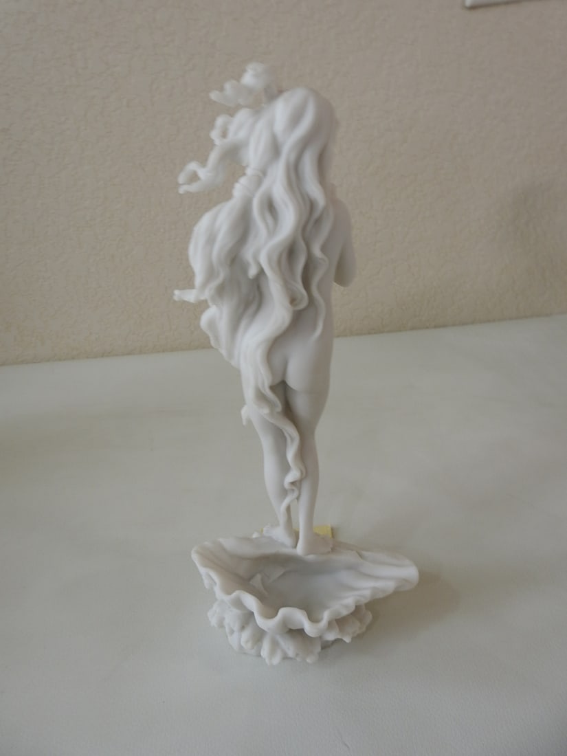 Classical Birth of Venus / Venus de Milo Statue - 4