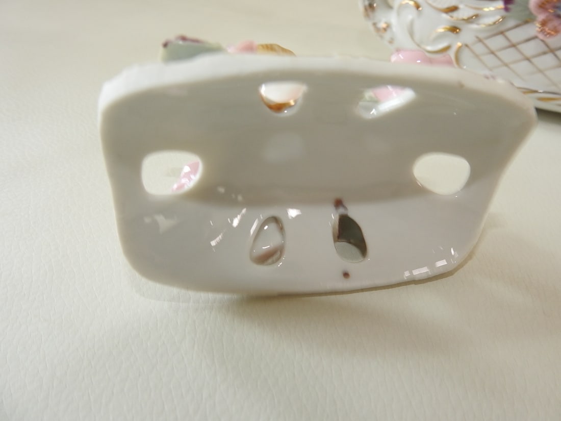 Ucagco Mid-Century Porcelain Cherub Gondola Centerpiece - 4