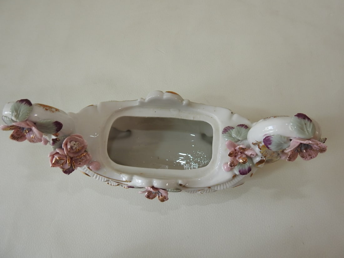 Ucagco Mid-Century Porcelain Cherub Gondola Centerpiece - 5