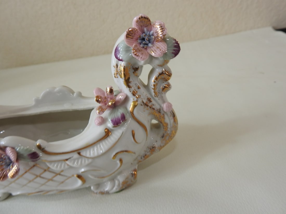 Ucagco Mid-Century Porcelain Cherub Gondola Centerpiece - 6
