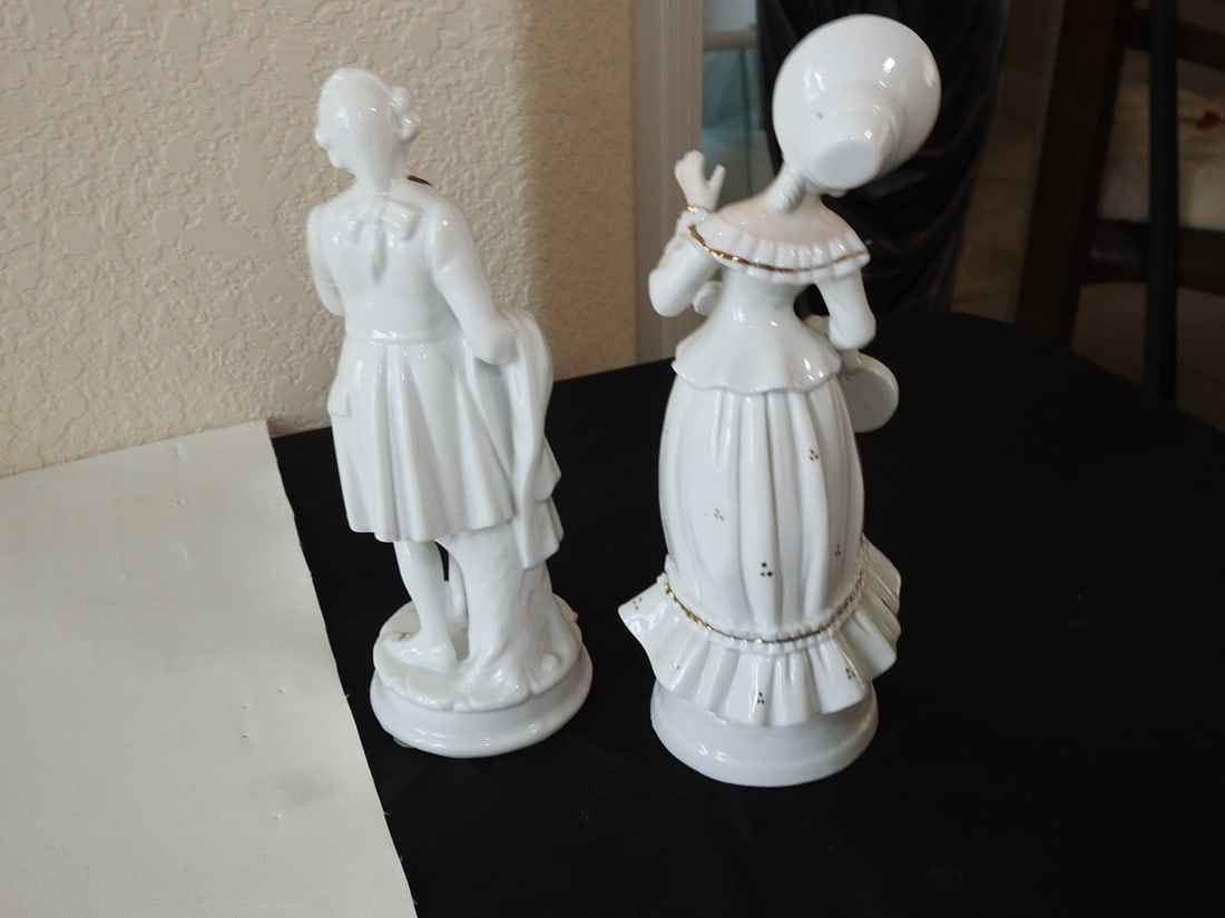 Vintage Made in Japan Colonial Couple Porcelain Figurines - 3