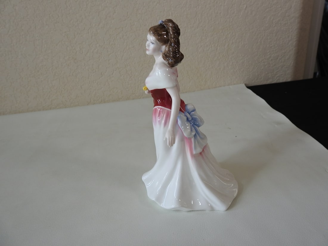 Royal Doulton New Colourway Series Porcelain Figurine - 4