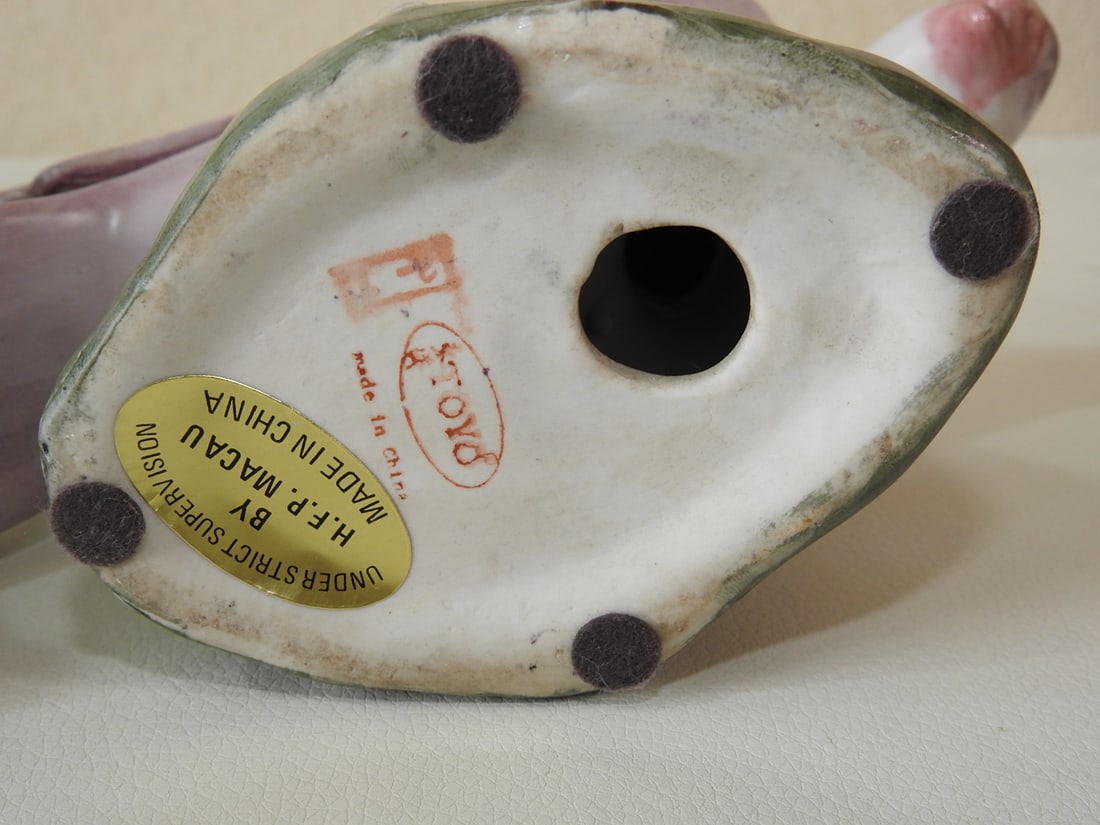 Toyo Trading Porcelain Dove Figures Set - 7