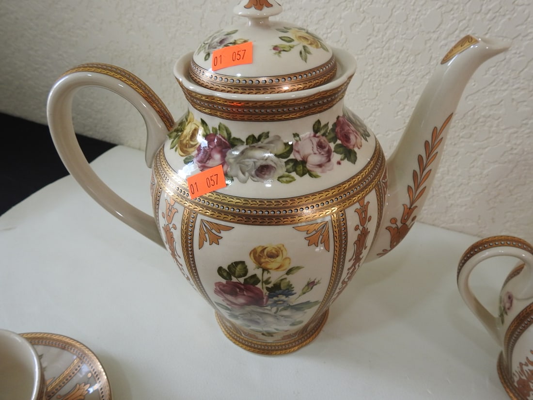Vintage Porcelain 9-Piece Tea / Coffee Set - 4