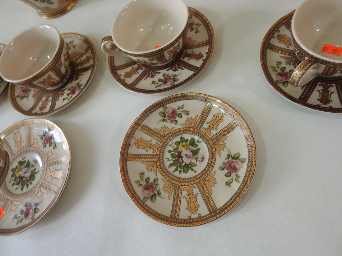 Vintage Porcelain 9-Piece Tea / Coffee Set - 9