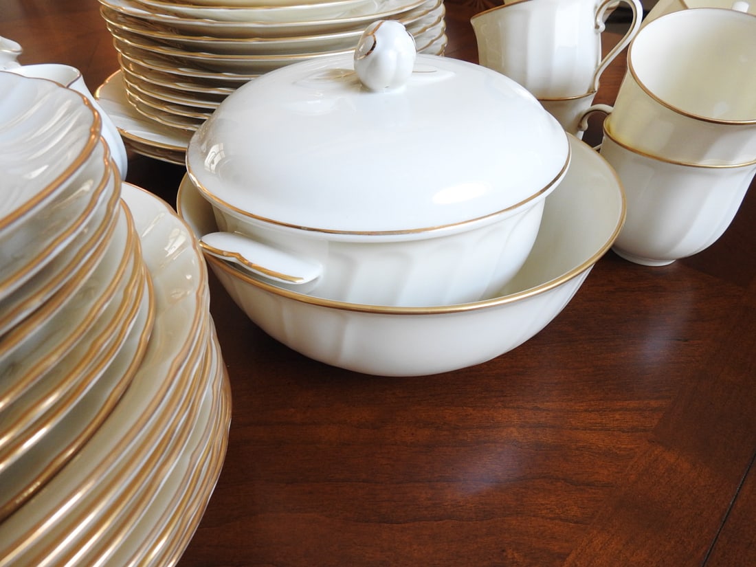 Mikasa Spunsilk Fine Ivory Porcelain Dinnerware Set, 49 Pieces - 7