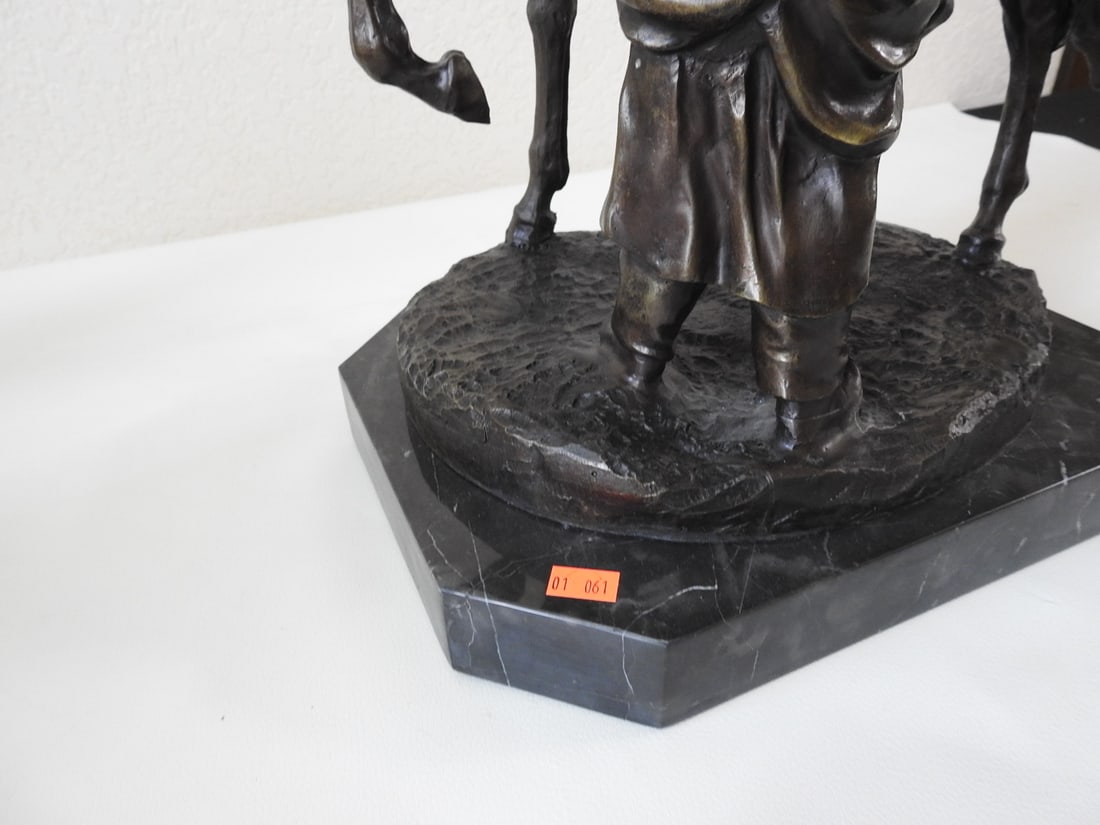 Bronze Arabian Man Assisting Woman Statue - 7