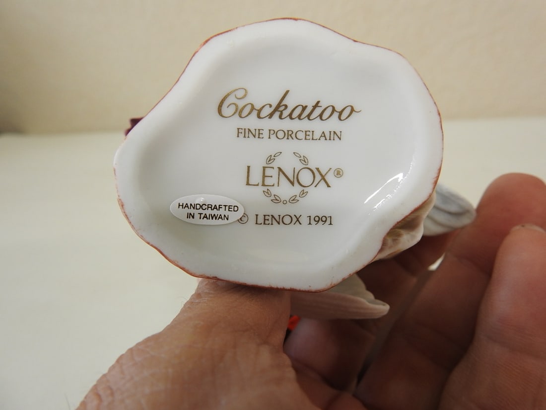 Lenox Fine Porcelain Yellow-Crested Cockatoo Figurine - 5