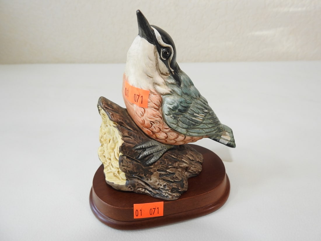 Vintage Porcelain Nuthatch Bird Figurine (1 of 5)
