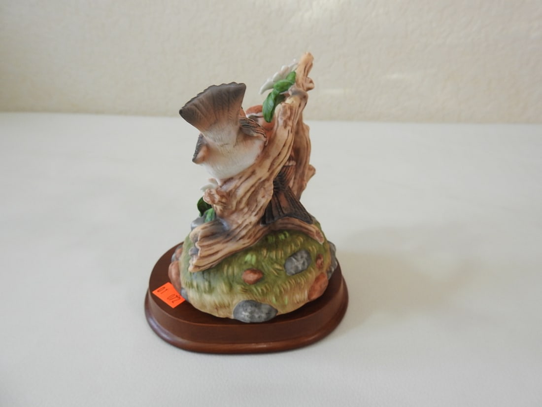 Crystal Cathedral Ministries Sparrow Music Box - 2
