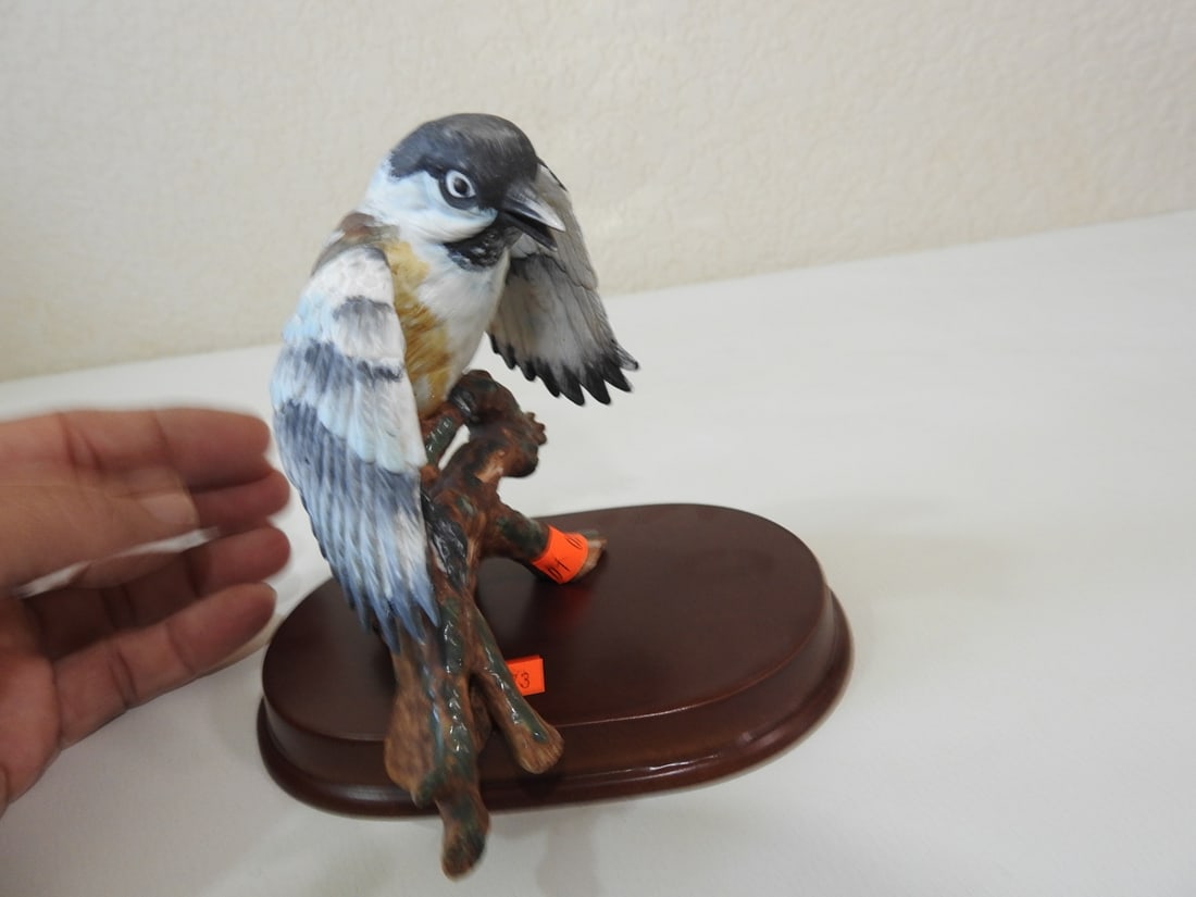 Goto Original Japanese Porcelain Bird Figurine - 4