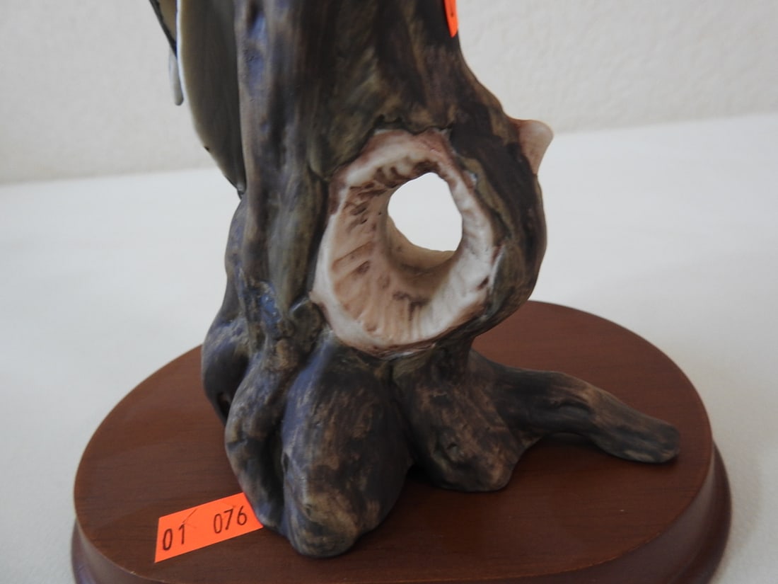 Goto Original Japanese Porcelain Woodpecker Figurine - 4