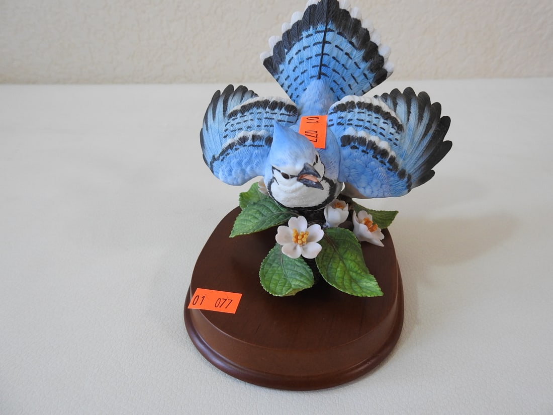 Lenox Porcelain Blue Jay Bird Figurine (1 of 5)