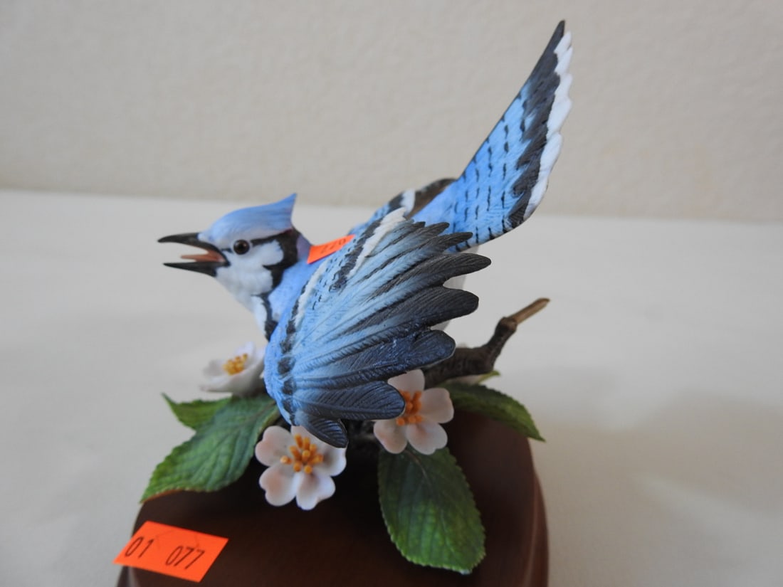 Lenox Porcelain Blue Jay Bird Figurine - 2