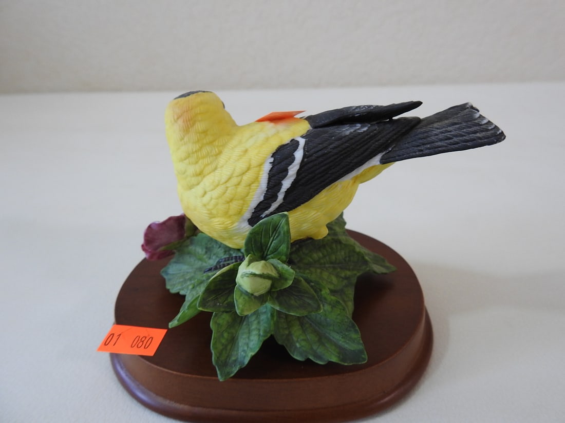 Lenox Fine Porcelain American Goldfinch Figurine - 3