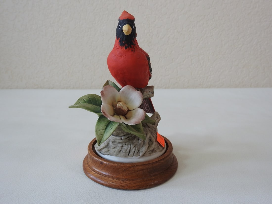 Andrea by Sadek Cardinal Porcelain Figurine #8627 - 2