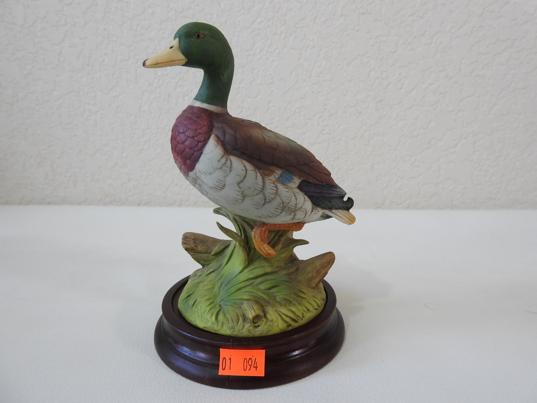 Andrea by Sadek Porcelain Mallard Duck Figurine #6721: Vintage Andrea by Sadek porcelain mallard duck figurine, serial #6721. Approx. 6 x 4 x 4 in.