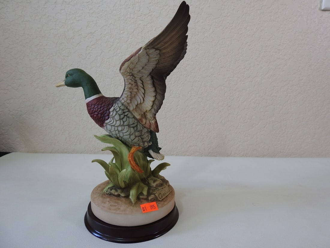 Andrea by Sadek Porcelain Mallard Duck Figurine #8083: Vintage Andrea by Sadek porcelain mallard duck figurine, serial #8083. Approx. 9.75 x 6.75 x 5 in.