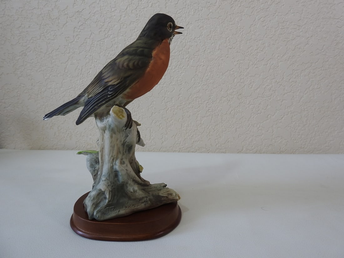 J. Tagliariol Porcelain Robin Bird Figurine - 3