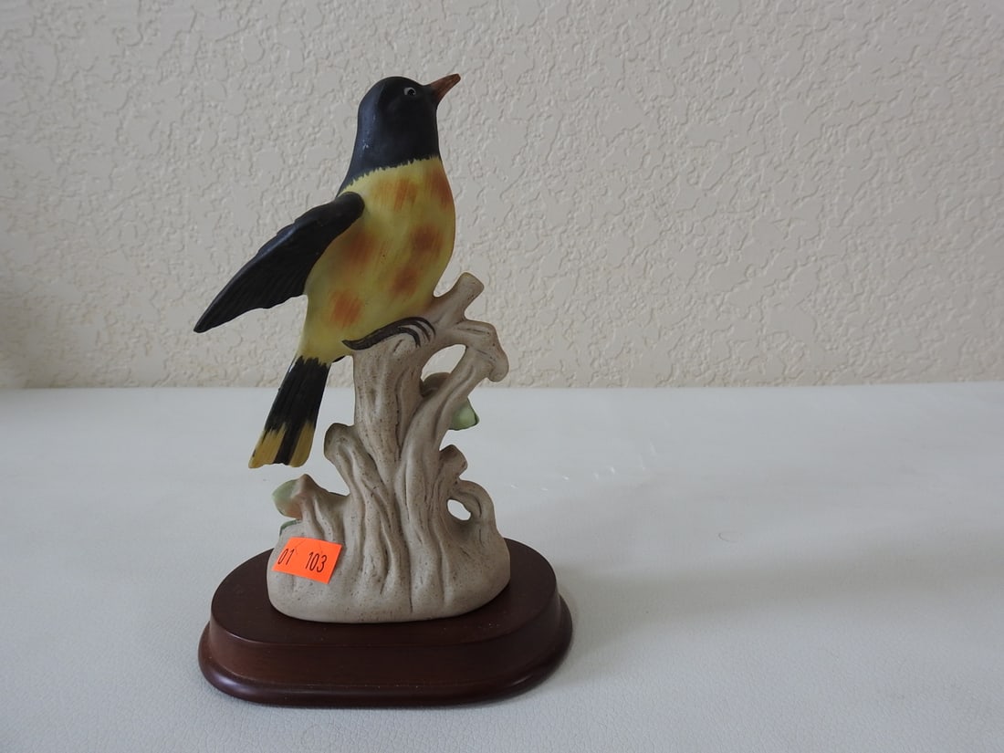 Nippon Yoko Boeki Japan Porcelain Baltimore Oriole Figurine - 3
