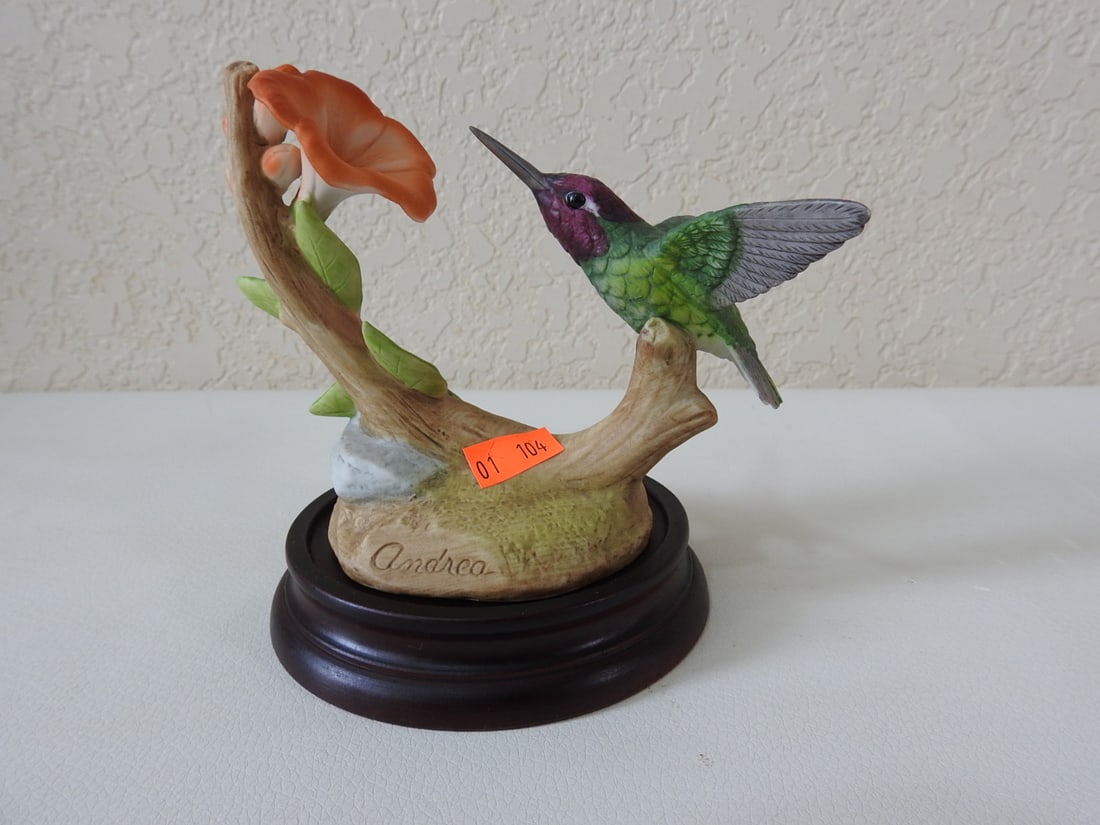 Andrea by Sadek Anna's Hummingbirds Porcelain Figurine #7683: Vintage Andrea by Sadek porcelain Anna's hummingbirds figurine, serial #7683, copyrighted 1986. Approx. 5 x 4.75 x 4 in.