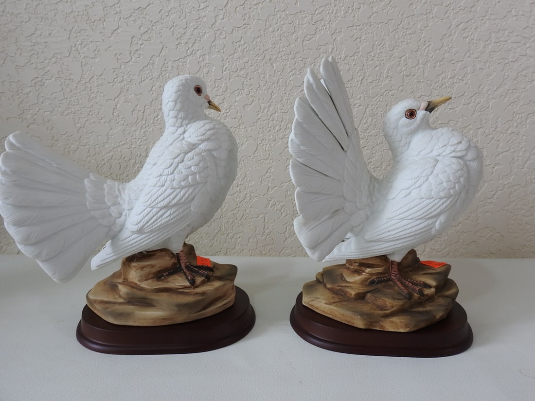 Ethan Allen Fantail Dove Porcelain Figurines Set of 2 - 4
