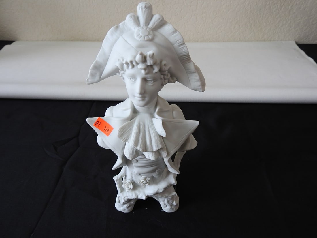Bisque Porcelain French Soldier Bust: Vintage bisque porcelain French soldier bust, Japan import. Approx. 9.5 x 4.75 x 3 in.