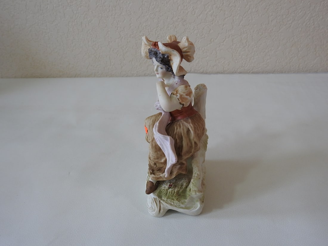 Vintage French Village Lady Porcelain Figurine - 2