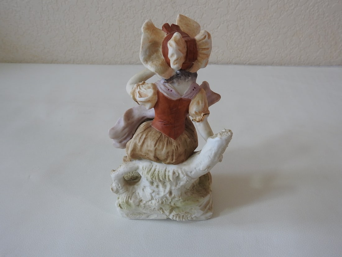 Vintage French Village Lady Porcelain Figurine - 3