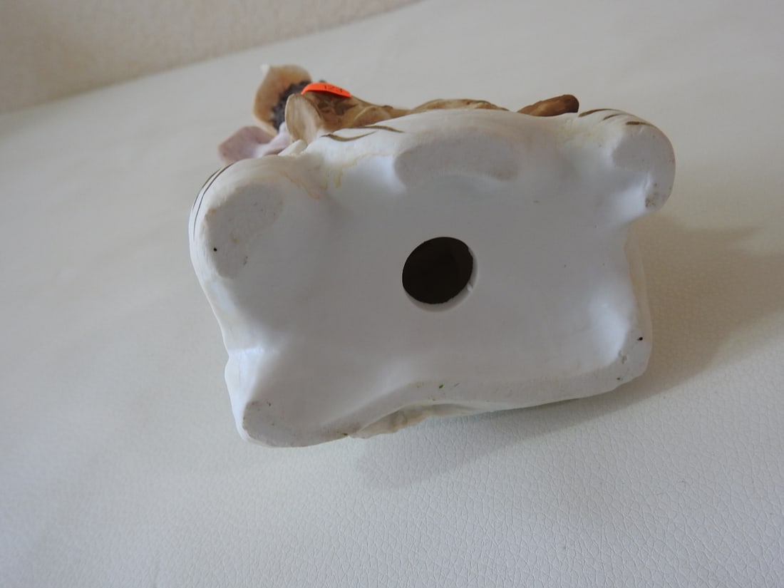 Vintage French Village Lady Porcelain Figurine - 5