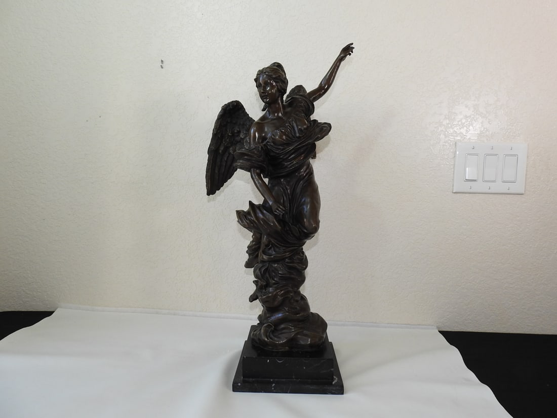 Large Solid Bronze Angel Statue Signed Francesco Mochi: Large solid bronze angel statue signed Francesco Mochi. Sculptural decorative form with substantial presence. Approx. 25 x 13 x 13 in.