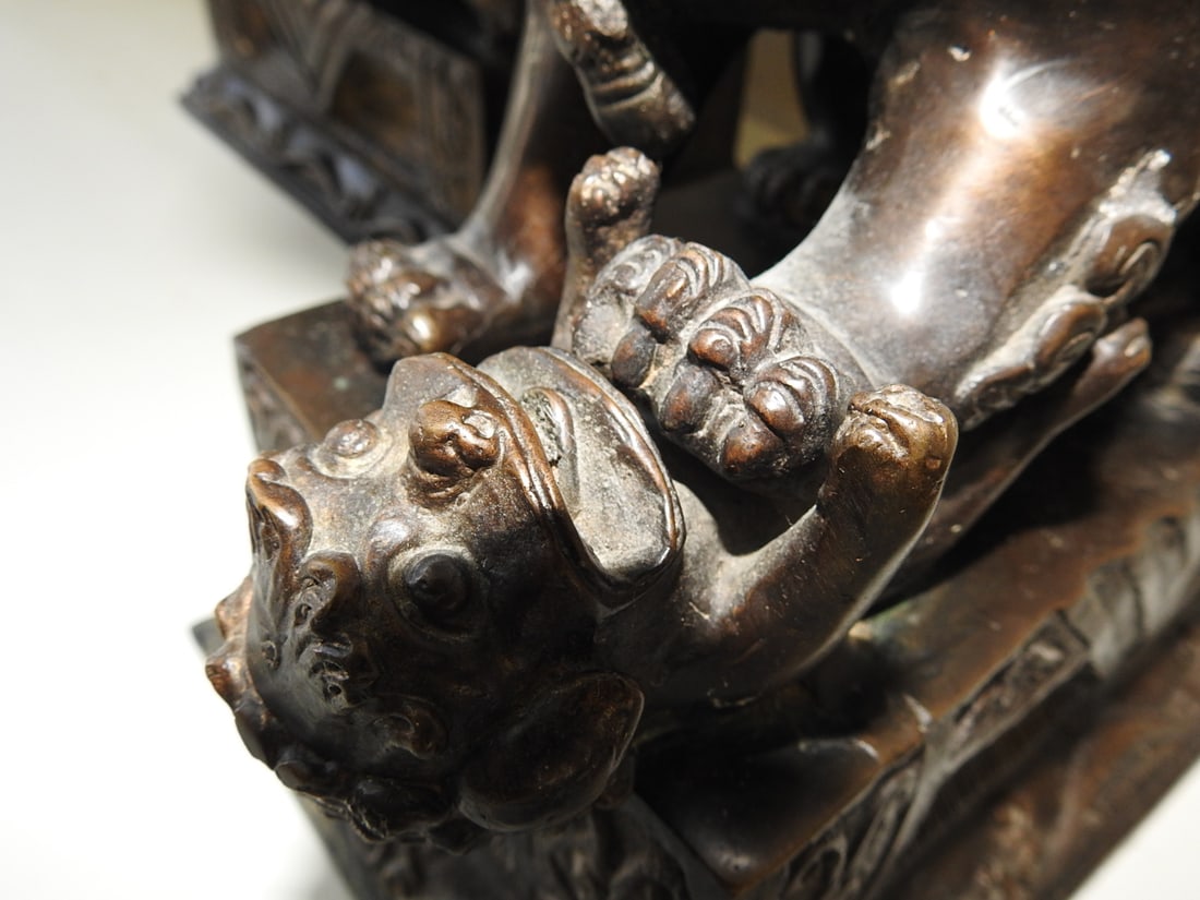 Pair of Bronze Chinese Fu Dog Statues - 8