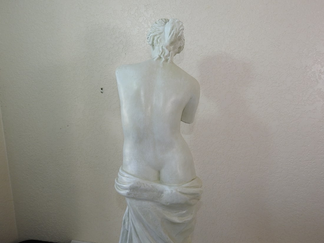Large Venus de Milo Style Plaster Statue - 5
