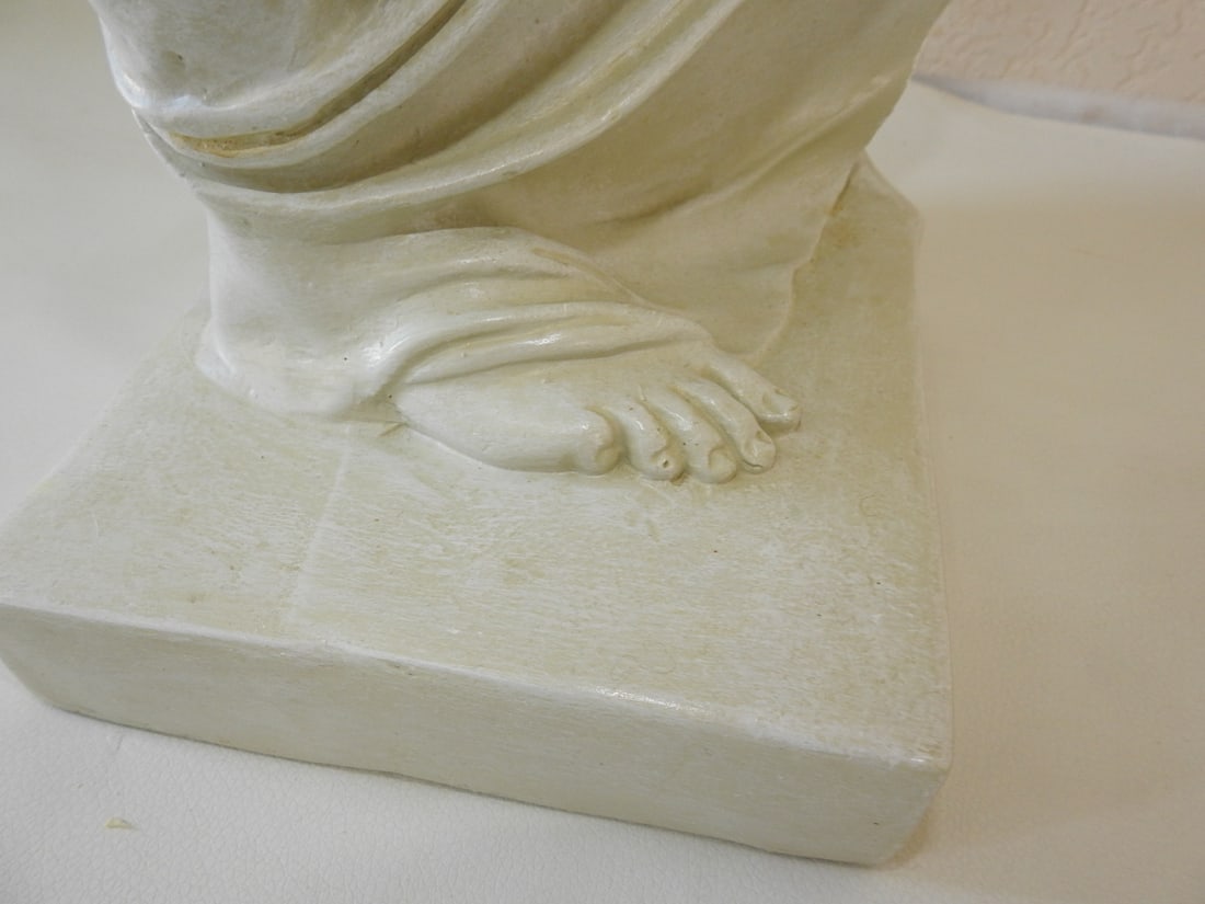 Large Venus de Milo Style Plaster Statue - 8