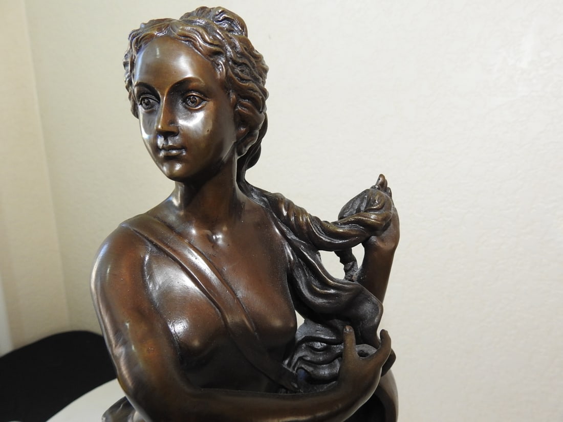 Bronze Venus and Cupid Statue on Marble Base - 5