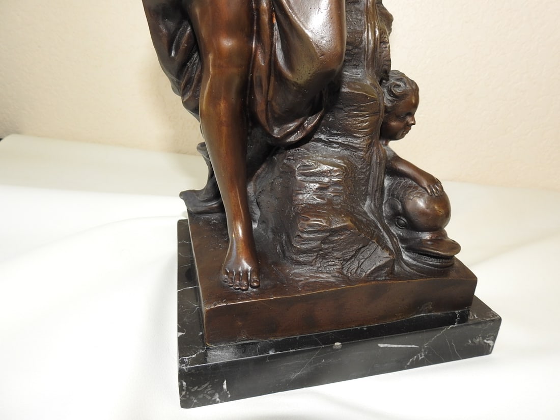 Bronze Venus and Cupid Statue on Marble Base - 7