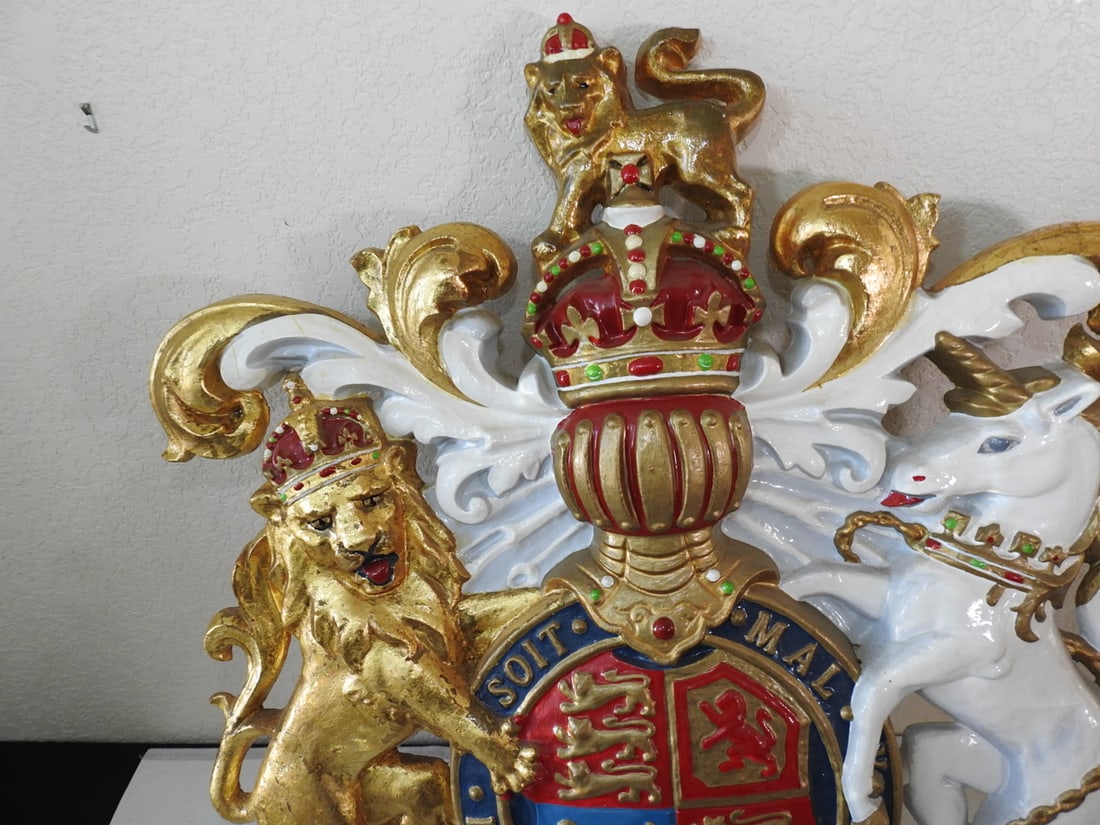 Large Royal Coat of Arms of the United Kingdom Wall Decor - 7
